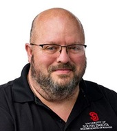 Bio Image for Faculty Member Dan Tracy
