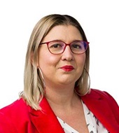 Bio Image for Faculty Member Julia Hellwege