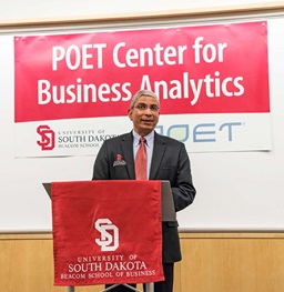 Dean Venky Speaking at POET Center for Business Analytics Opening.