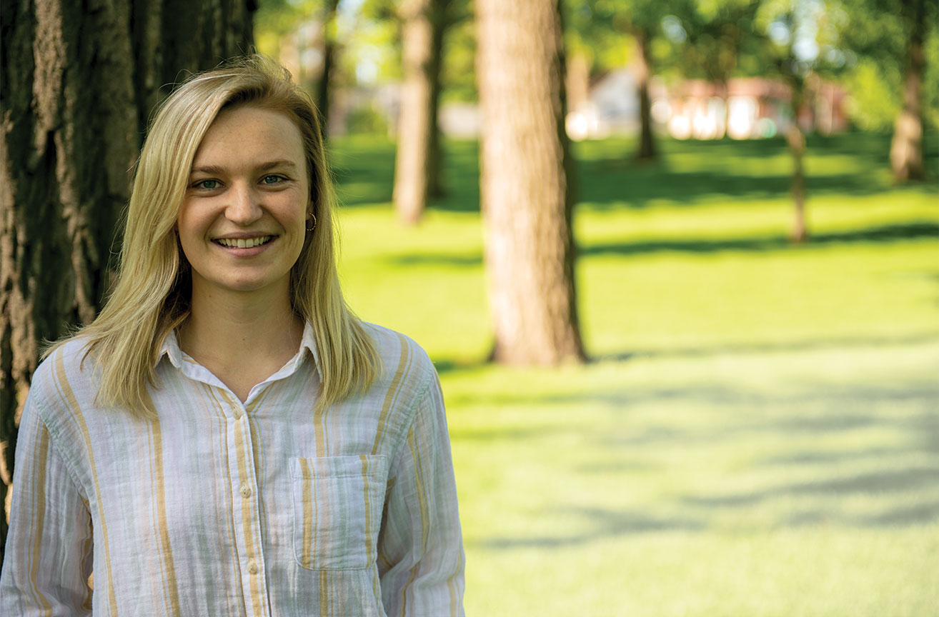 Maria Koenen smiling at the camera. Maria Koenen smiling at the camera.