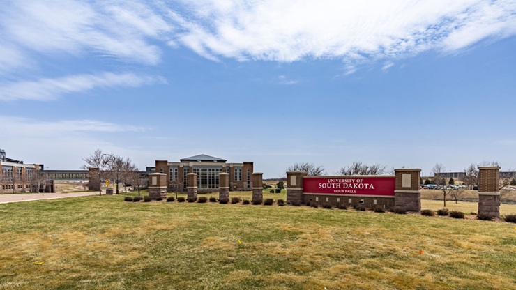 An exterior shot of USD - Sioux Falls campus and the USD Discovery District An exterior shot of USD - Sioux Falls campus and the USD Discovery District