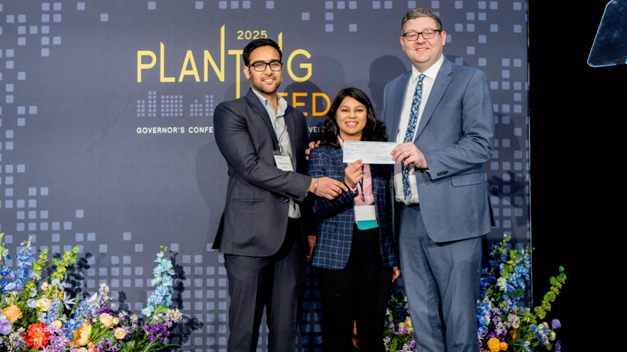 USD students Khushboo Jain and Abhinav Chandel took first place and a $5,000 prize in the South Dakota Governor’s Giant Vision Competition.