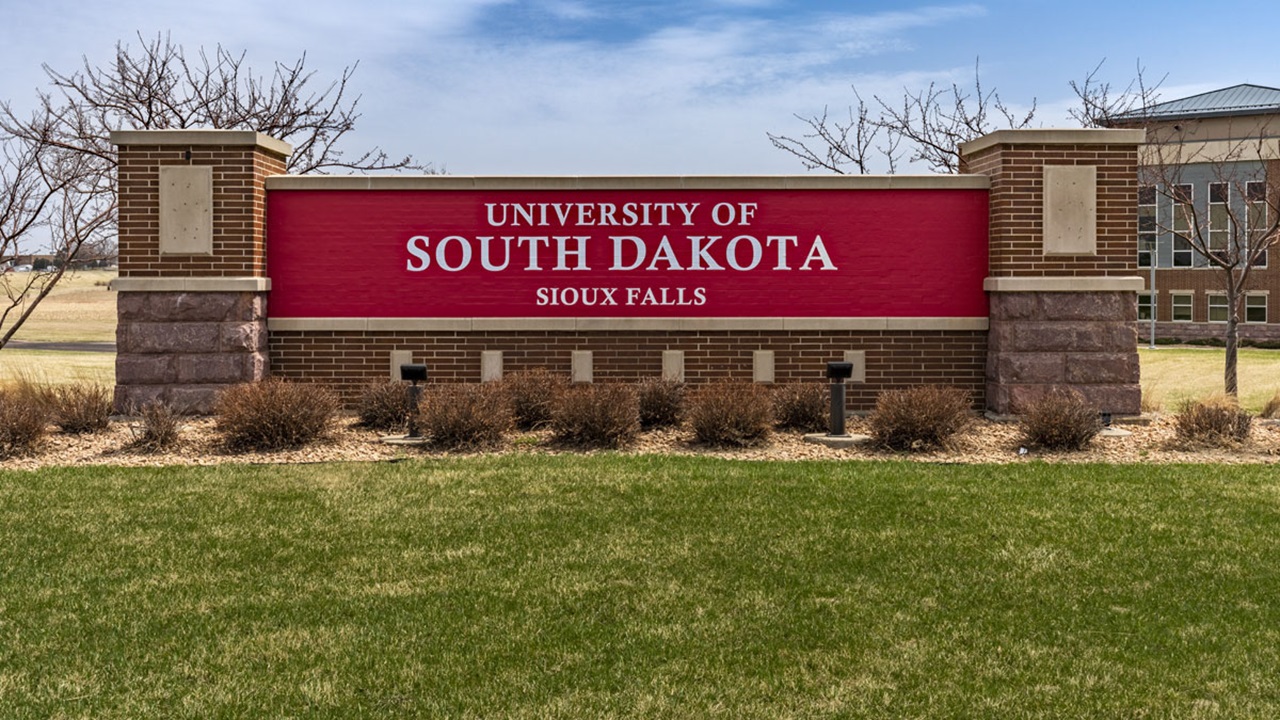 The USD - Sioux Falls sign at the entrance of the Sioux Falls campus. The USD - Sioux Falls sign at the entrance of the Sioux Falls campus.