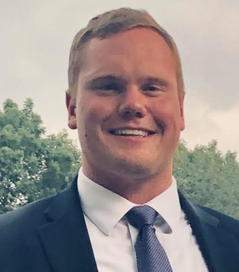 Success story Derek Chancellor smiling.