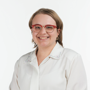 El Branham, B.A. ’25, criminal justice studies and legal studies alumna, poses for her headshot photo.